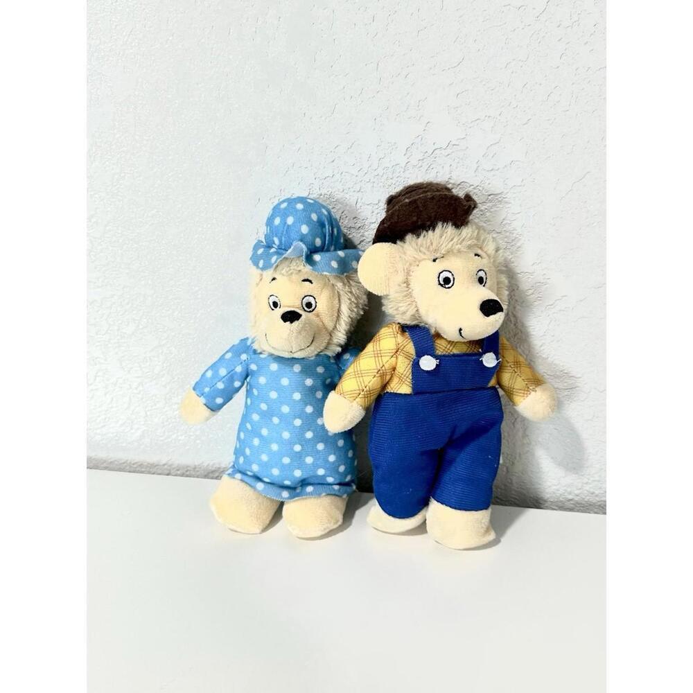 The Berenstain Bears Papa Bear and Mama Bear Plush Dolls
